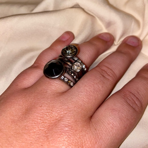 Sparkly Large Ring - Picture 5 of 5